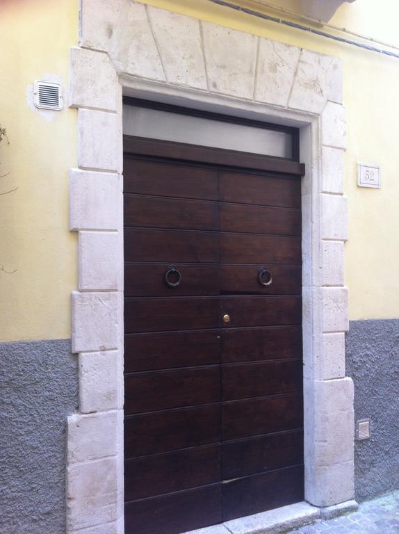 Bed and Breakfast Legacy Sulmona Pokoj fotografie
